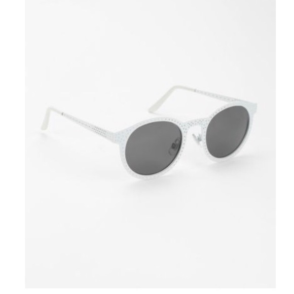 URBAN OUTFITTERS PERFORATED FRESH WHITE SU…